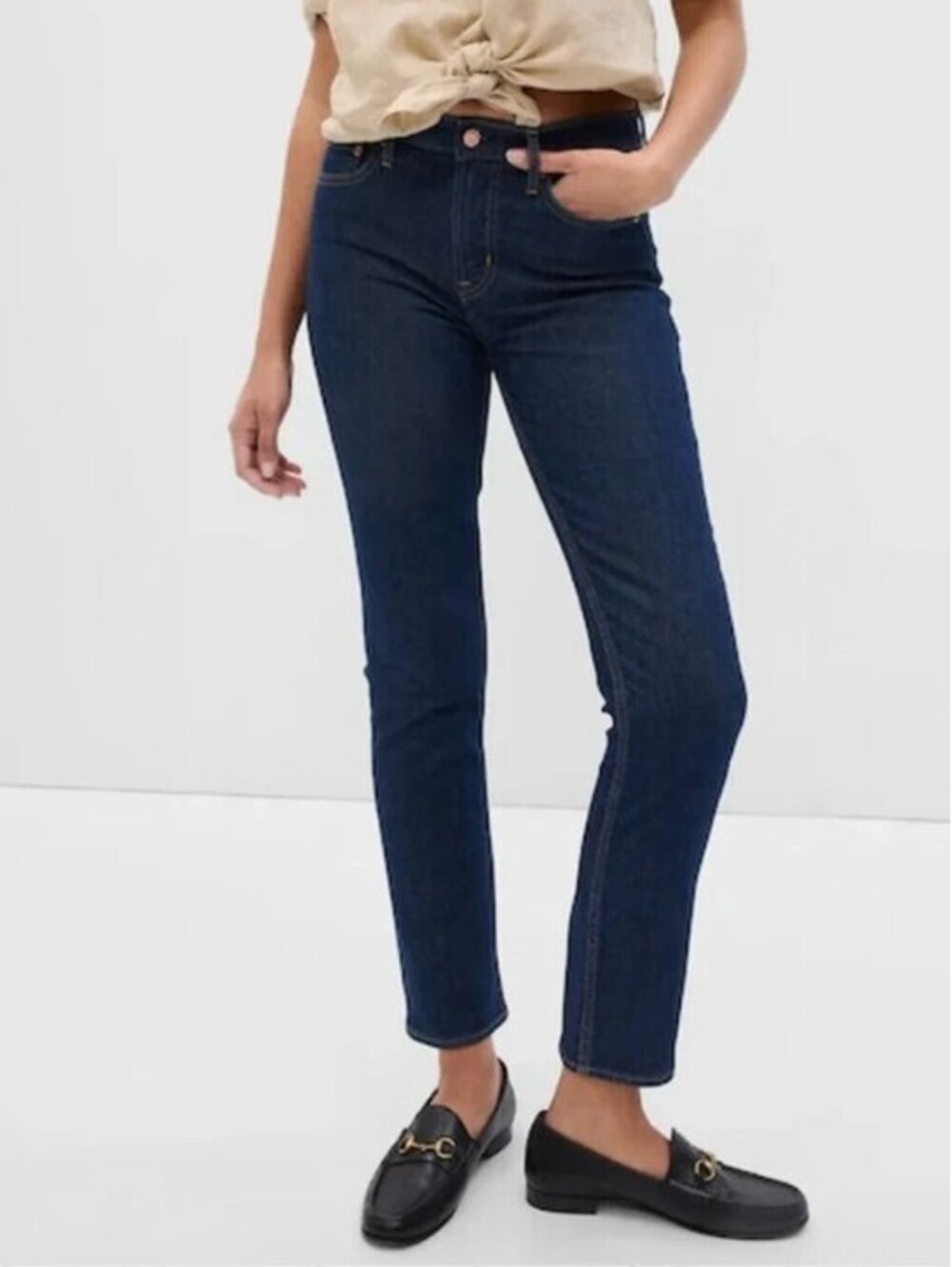 GAP Vintage Slim Mid-Rise Blue Denim Jeans - Women's 34